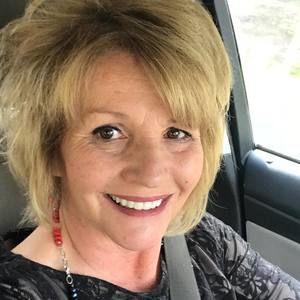 Meet your Posher, Denise